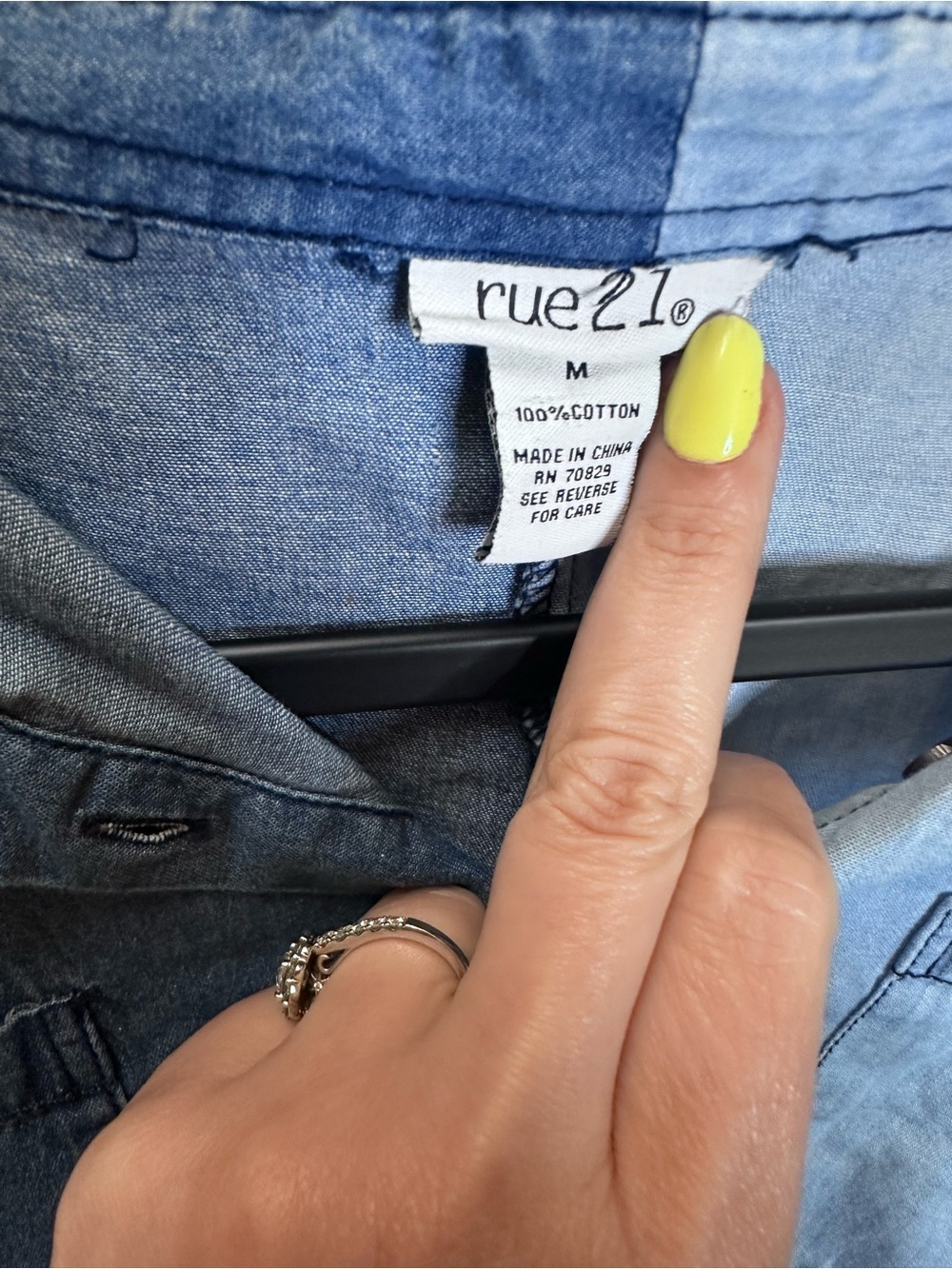 Rue21 Two-Tone Light & Dark Blue Cropped Denim Shirt - Picture 8 of 8